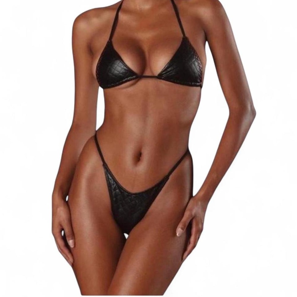 ✨VOIGHT Lilith Puffer V-Kini 🛍